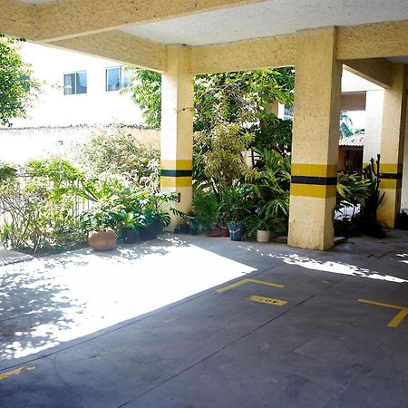 Lindo 2 Quartos Com Piscina E Ar Na Praia Do Forte Кабо Фрио Екстериор снимка
